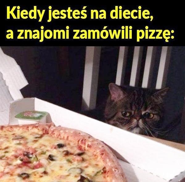 Kiedy jesteś na diecie, a znajomi zamówili pizzę