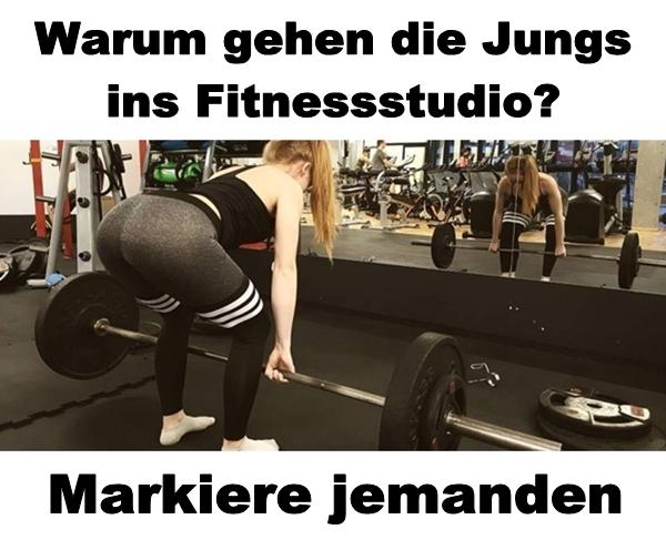 Warum gehen die Jungs ins Fitnessstudio? Markiere jemanden