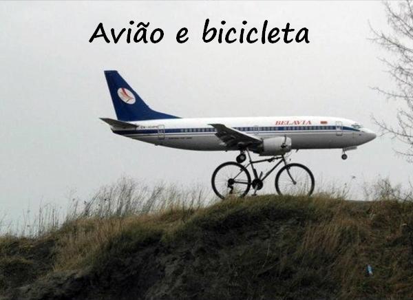 Avião e bicicleta