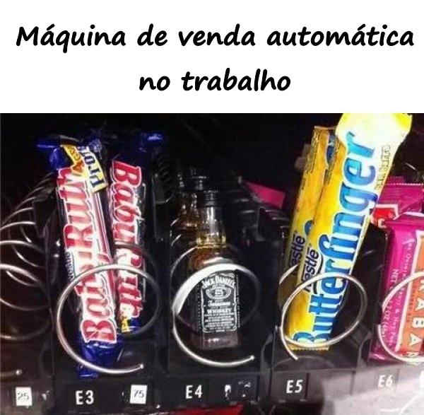 Máquina de venda automática no trabalho