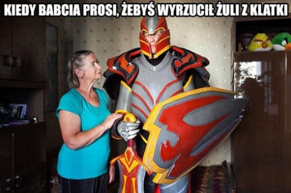 Kiedy babcia prosi, żebyś wyrzucił żuli z klatki