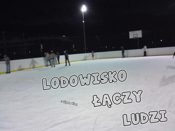 LODOWISKO ŁĄCZY LUDZI