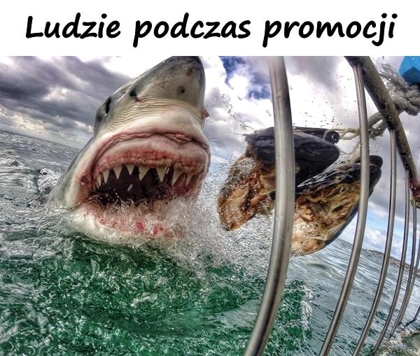 Ludzie podczas promocji